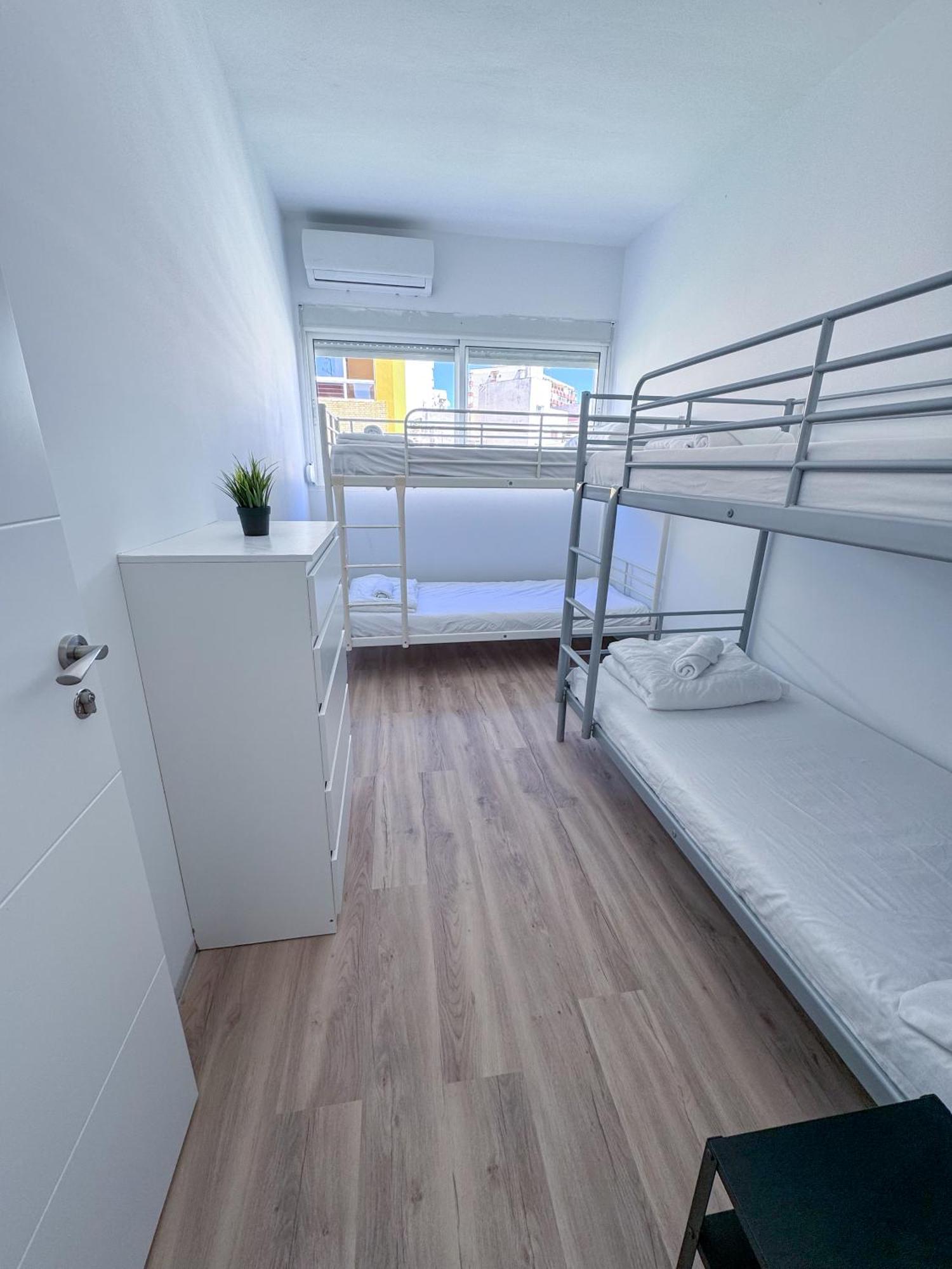 Muede Hostel Торремолінос Екстер'єр фото